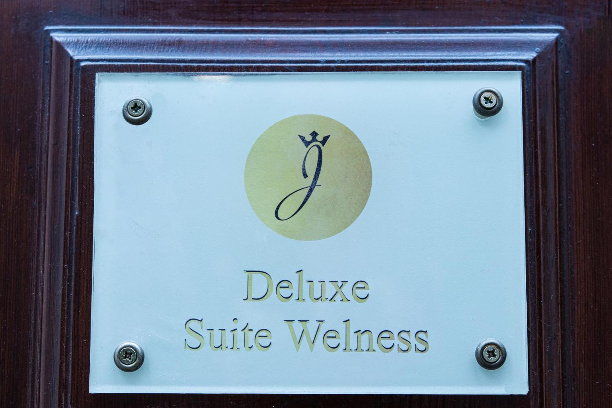 רומא Deluxe Suite Welness מראה חיצוני תמונה